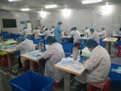 李傳萍深入縣口罩生產(chǎn)企業(yè)調(diào)研，助力市場健康發(fā)展